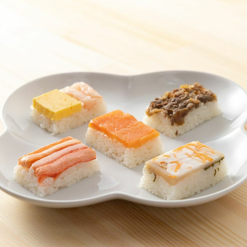 Rejyu（レジュウ）の５種類の味が１つずつお皿に盛りつけられているイメージ写真です。